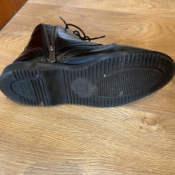 Doc Martens Delphine brogue lace up boots - Picture 4 of 4